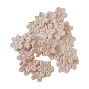 Small Quilt Flowers - #35 - Oat - 25 units