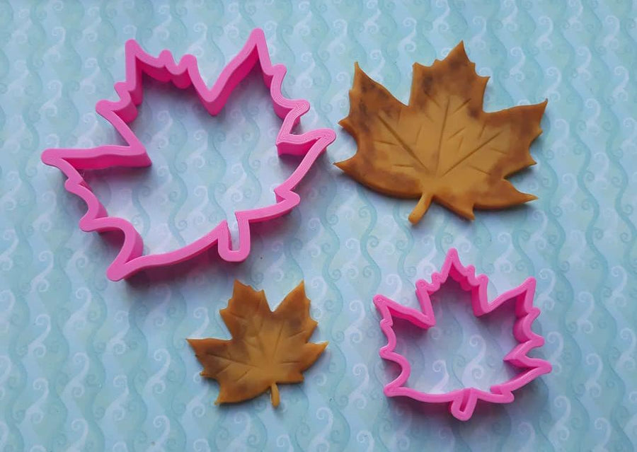 Autumn Leaf  Craft Plastic Cutters - 1376 M.A. (Approx. 4-6.5 cm)