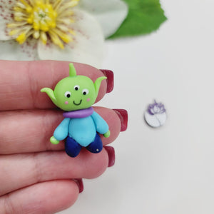 Mini Alien #397 Clay Doll for Bow-Center, Jewelry Charms, Accessories, and More