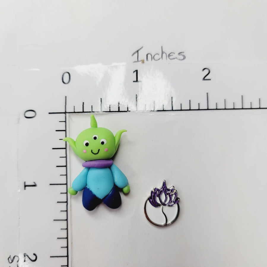 Mini Alien #397 Clay Doll for Bow-Center, Jewelry Charms, Accessories, and More